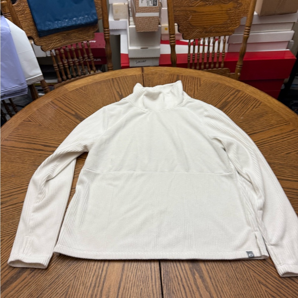 Cream Turtleneck Sweater with Ribbed Cuffs